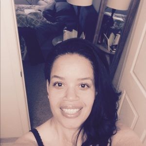 Meet your Posher, Denise